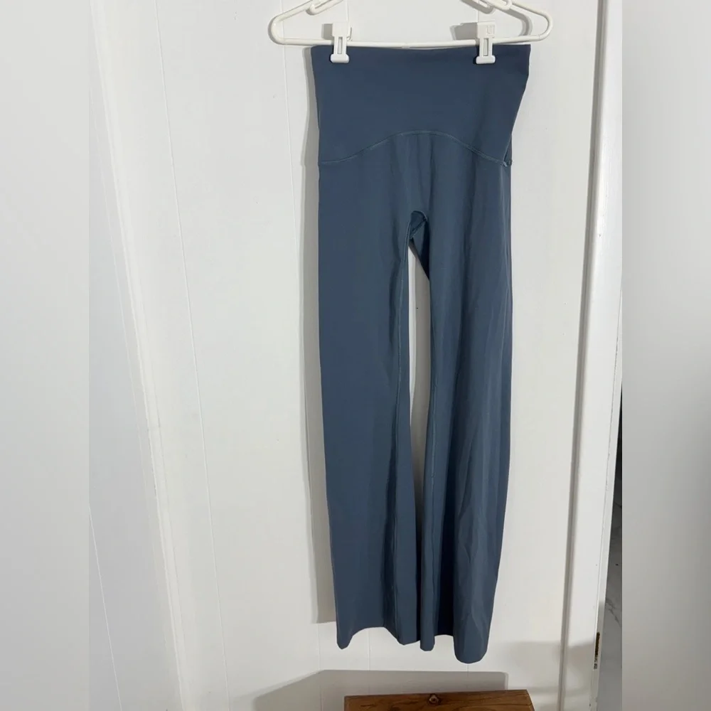 Spanx Booty Boost flare Pants - Picture 3 of 7